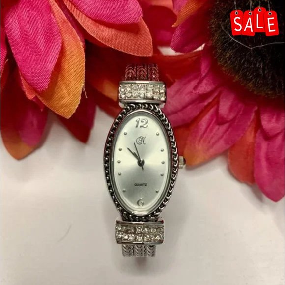 Jewelled expandable bracelet watch - Picture 1 of 6